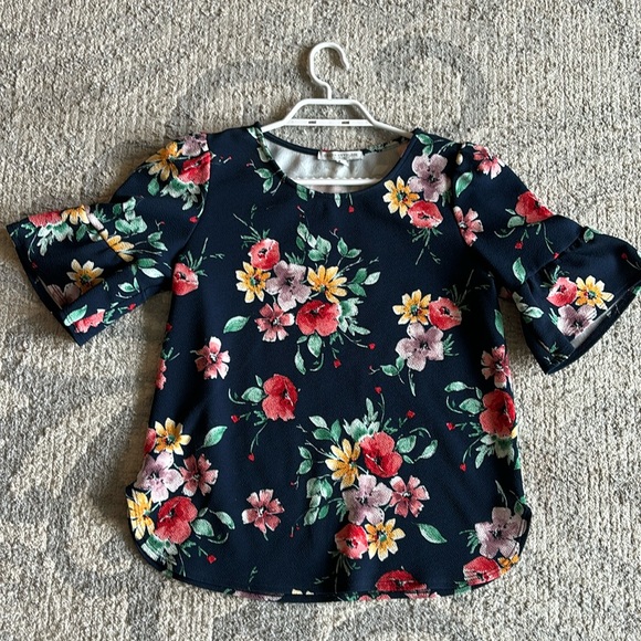 Green Envelope floral top - Picture 1 of 3